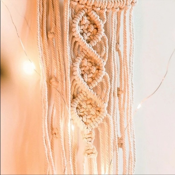 Trendy Moon Shaped Tassel Wall Decor - Picture 4 of 4